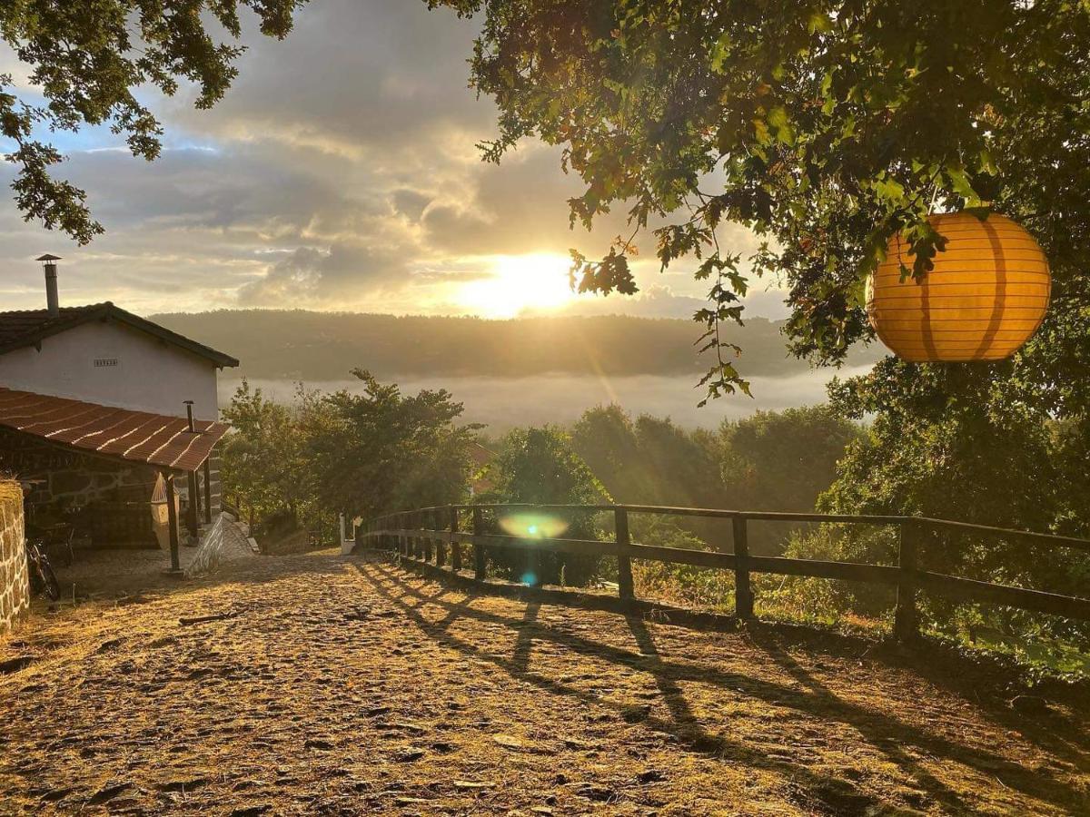 Land Of Deveza - Tiny Houses São Pedro do Sul Buitenkant foto